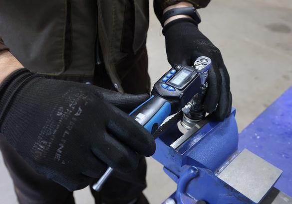 Тест шаровых опор: испытываем на прочность и стойкость к морозам и коррозии 22 образца