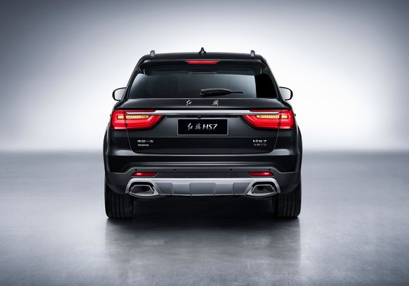 Кроссовер Hongqi HS7 получил рублевый ценник