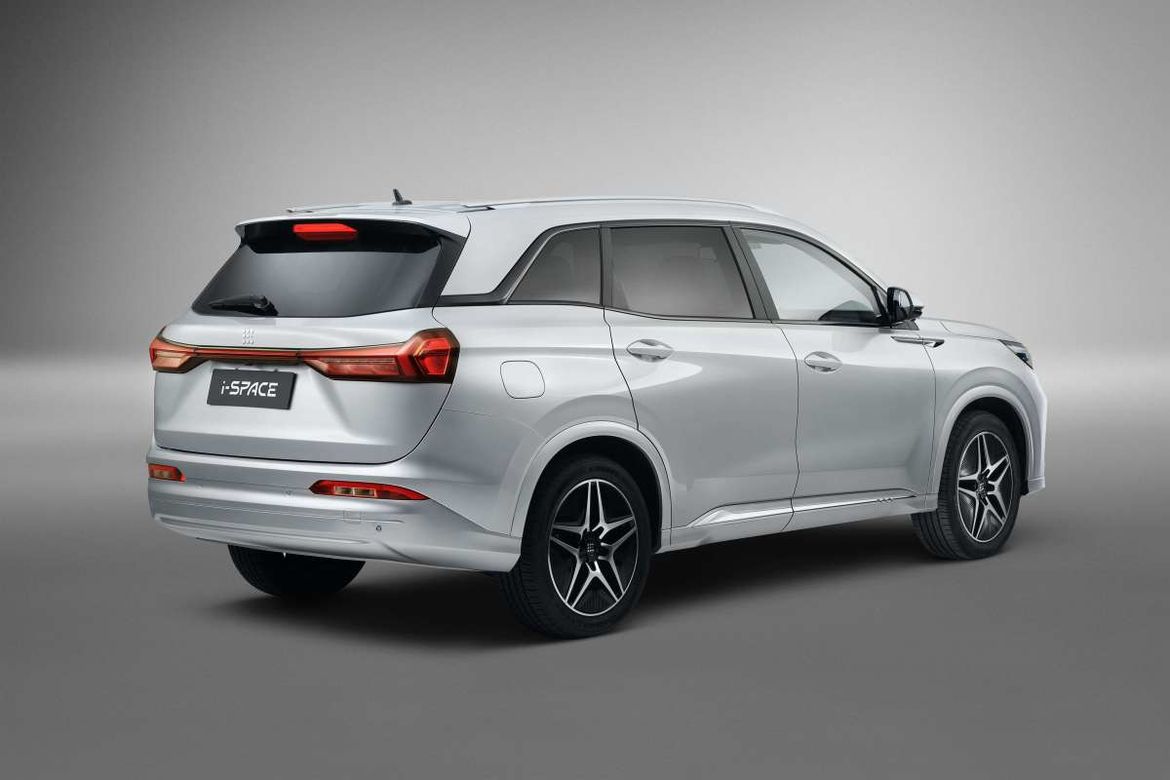 Evolute показал семиместный гибрид i-Space