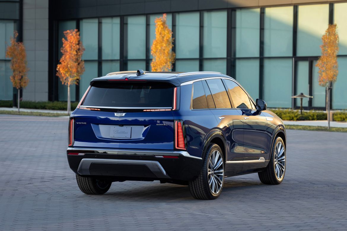 Cadillac анонсировал новую модель