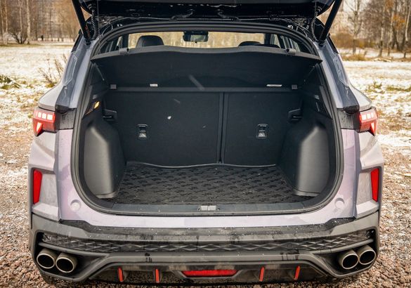 Тест-драйв обновленного Geely Coolray: плюс вершок и не лишний горшок