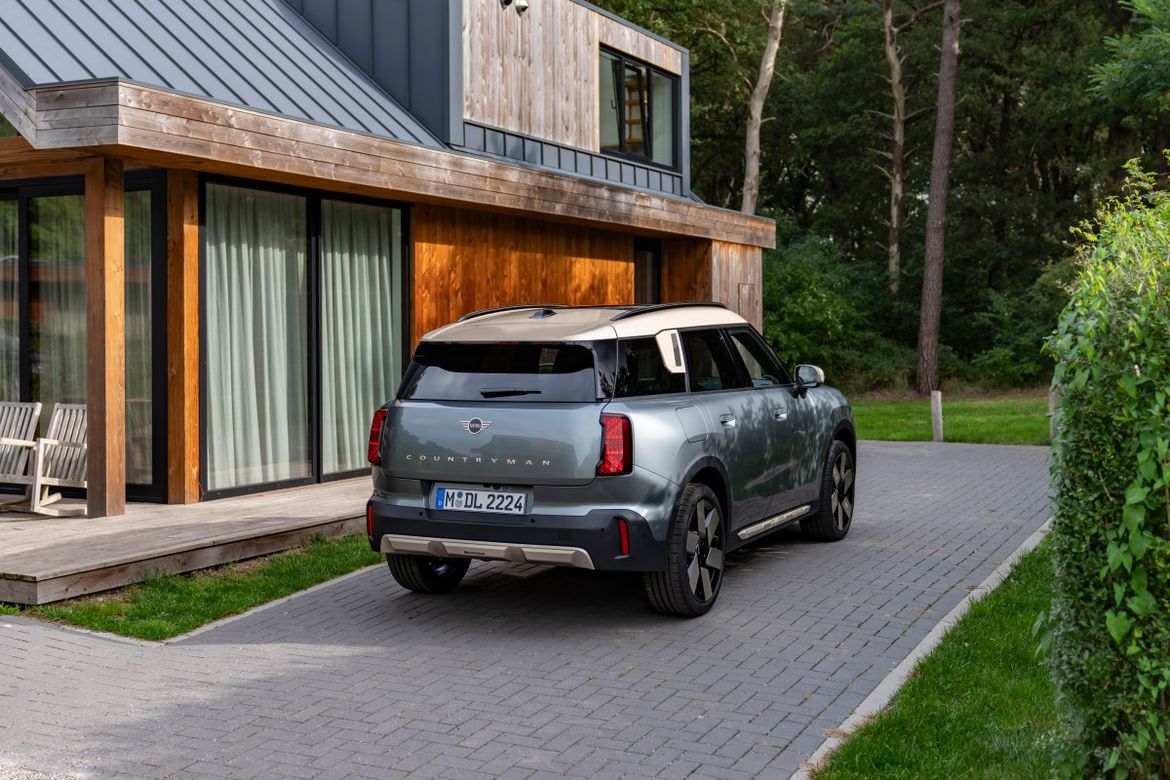 Mini рассекретил новый Countryman C