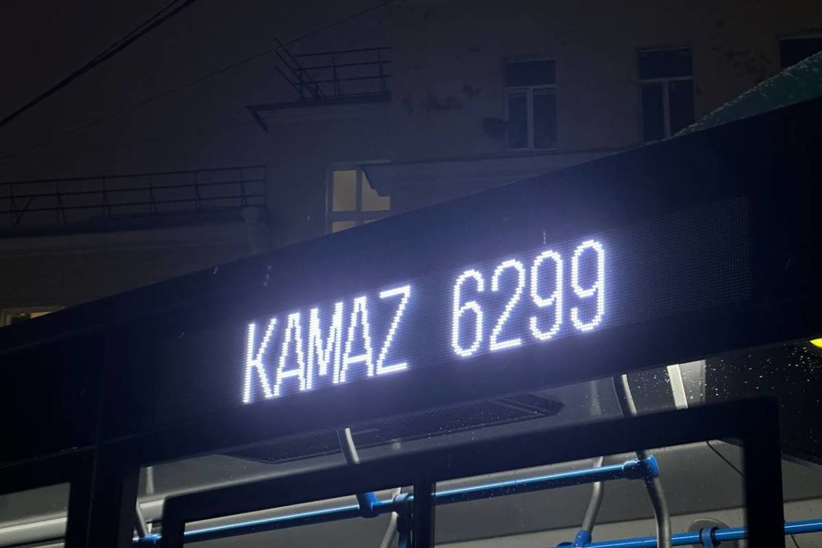 «КАМАЗ» протестирует новый автобус-гармошку в Санкт-Петербурге