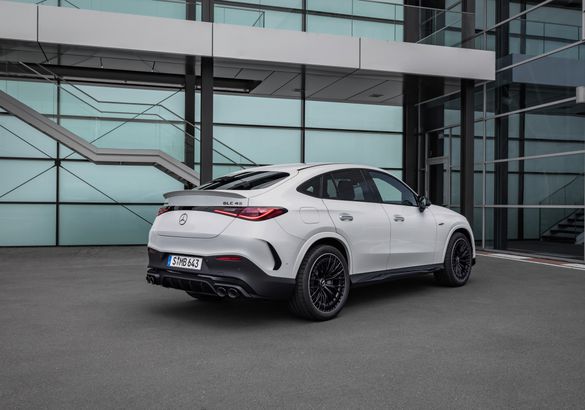 Mercedes оценил в евро новый AMG GLC 43 4Matic Coupe