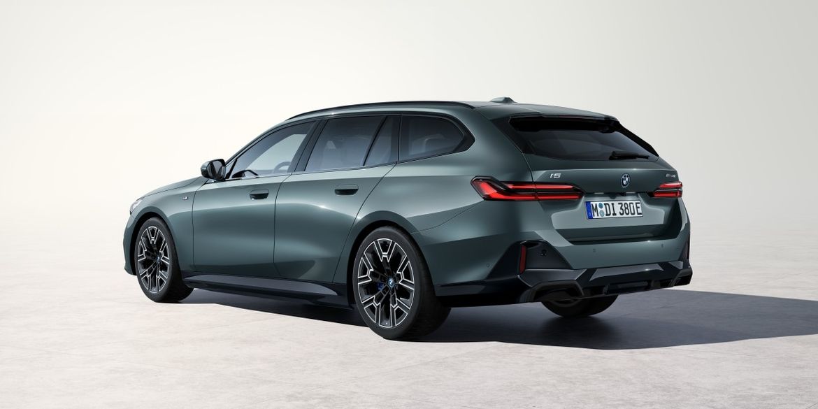 BMW представил новый универсал 5 серии