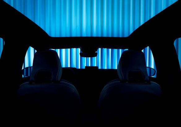 Renault рассекретила новый кроссовер Symbioz