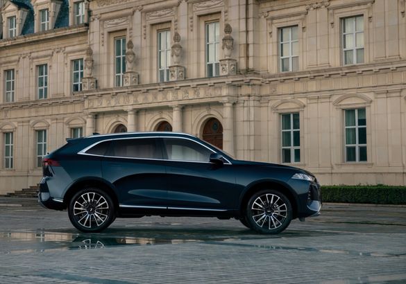 Гибридный кроссовер WEY 05 оценили в рублях