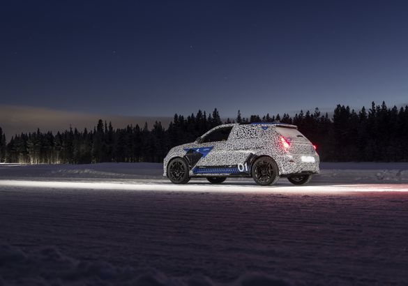 Alpine испытывает новый электрохэтчбек