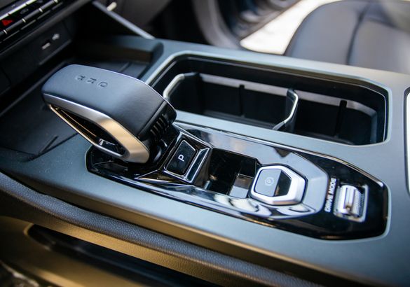 Тест-драйв Geely Okavango: «Спускаясь к великой реке...»