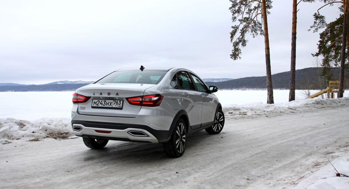 Тест-драйв Lada Vesta 1.8 AT: как едет новая двухпедальная «Веста»?