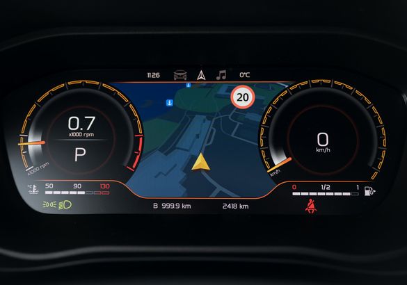 Тест-драйв Lada Vesta 1.8 AT: как едет новая двухпедальная «Веста»?