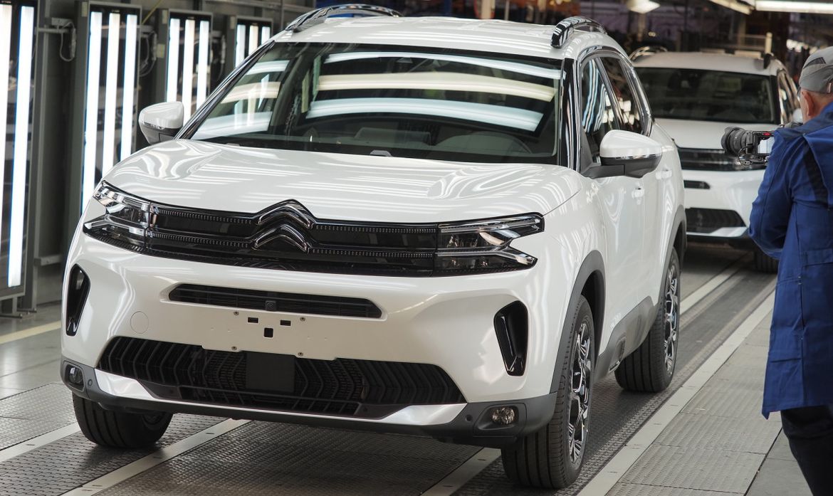 В России стартовало серийное производство кроссоверов Citroen С5 Aircross