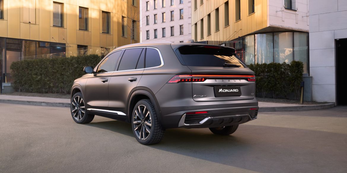 В России представили обновленный кроссовер Geely Monjaro