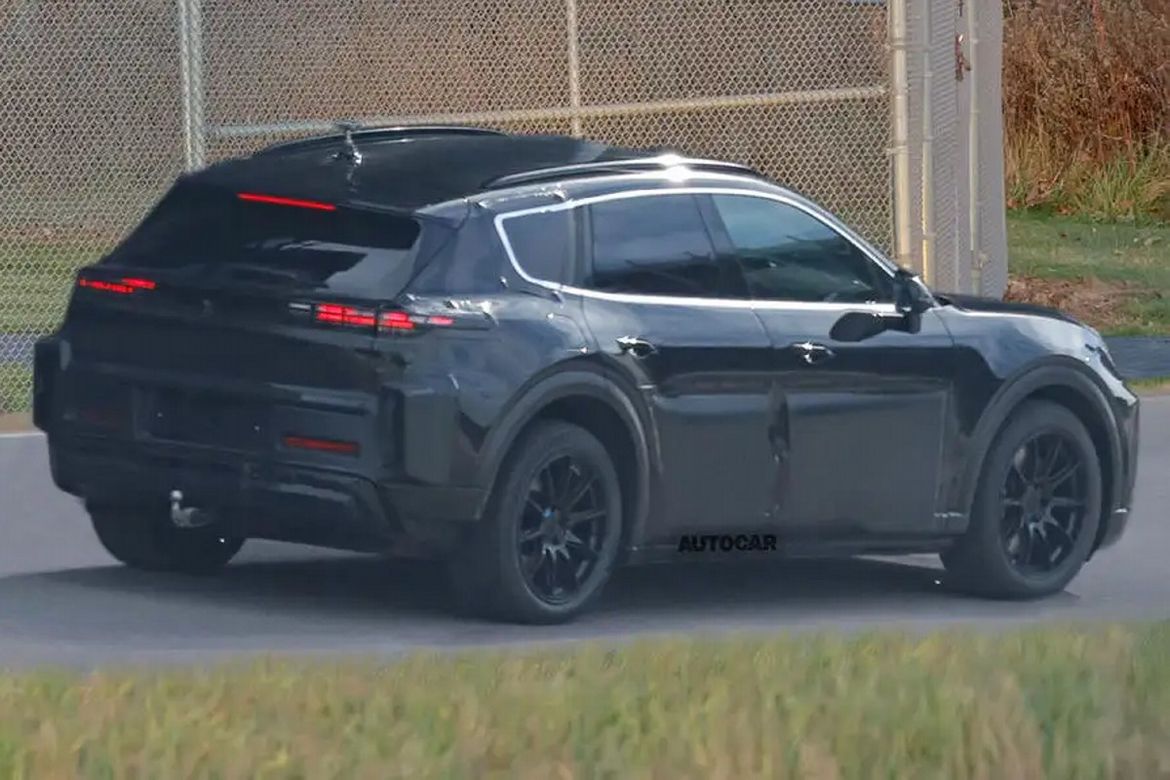 Porsche тестирует новый электрокроссовер