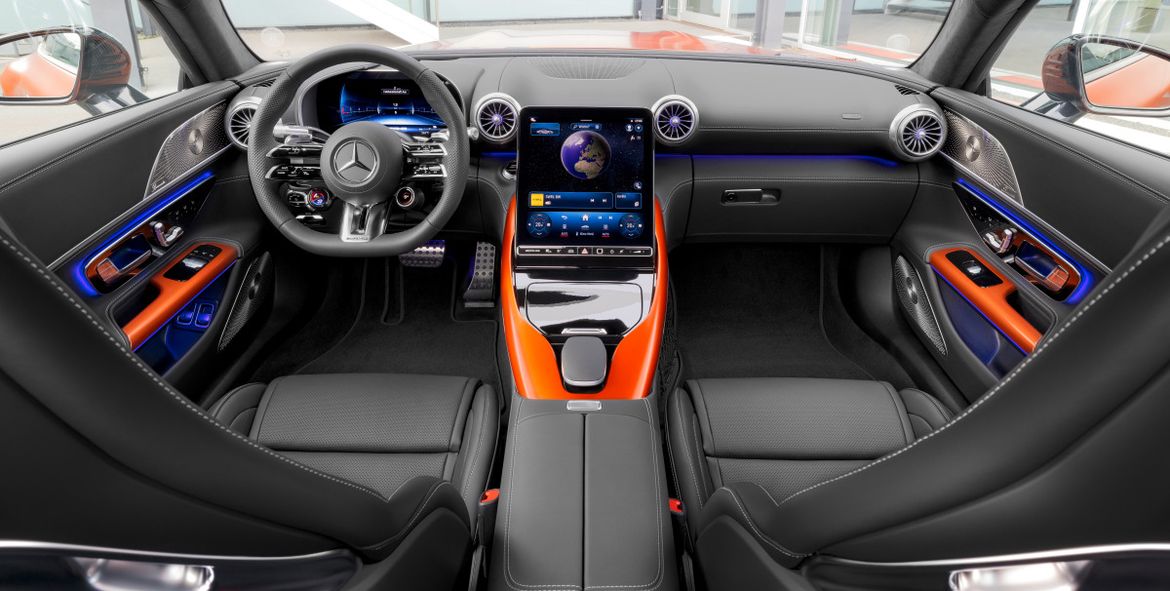 Mercedes показал в Шанхае топ-версию AMG GT
