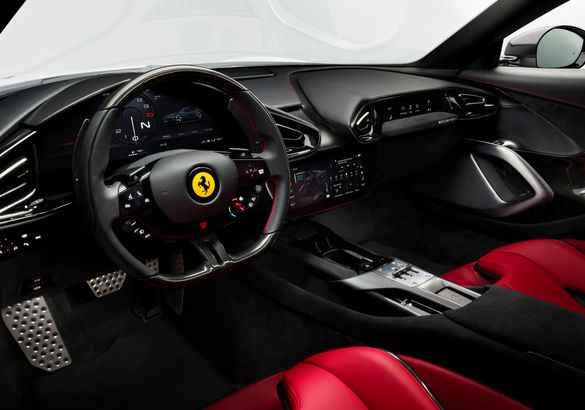 Ferrari рассекретила новый 12-цилиндровый суперкар