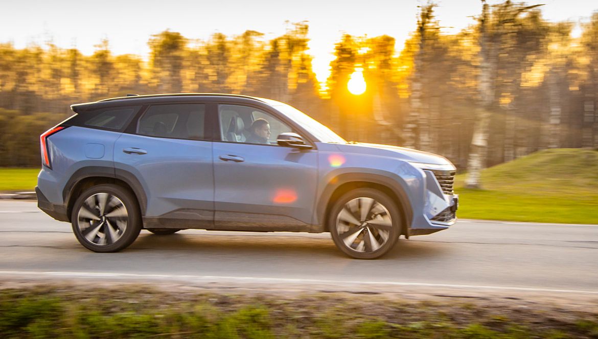 Тест-драйв Geely Atlas II: визионер или консерватор?