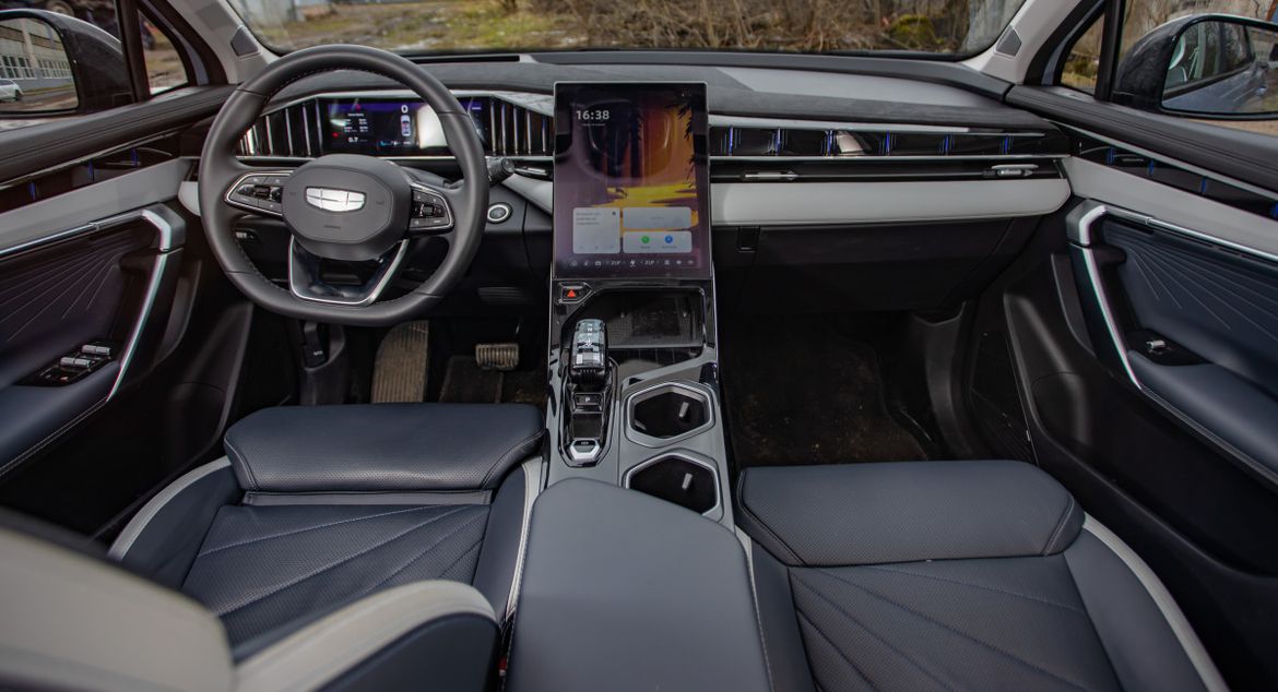 Тест-драйв Geely Atlas II: визионер или консерватор?