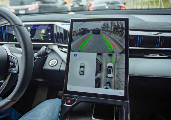 Тест-драйв Geely Atlas II: визионер или консерватор?