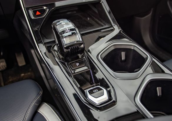 Тест-драйв Geely Atlas II: визионер или консерватор?