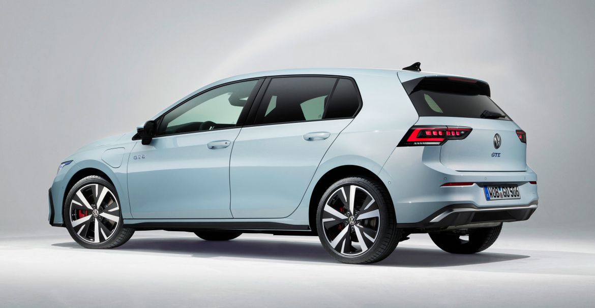 Гибридные версии обновленного Volkswagen Golf оценены в евро
