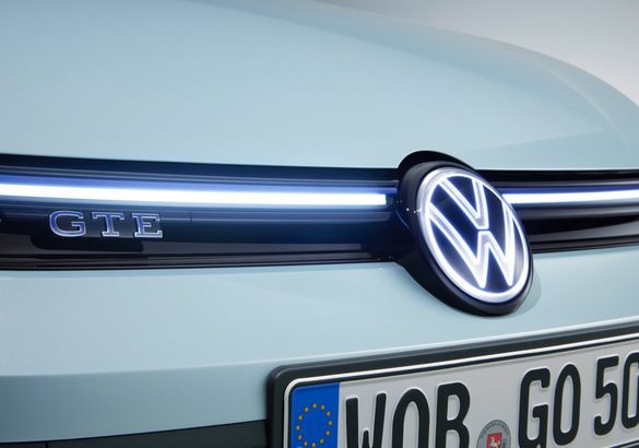 Гибридные версии обновленного Volkswagen Golf оценены в евро