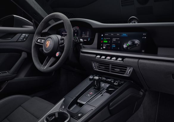 Состоялась премьера гибридного Porsche 911