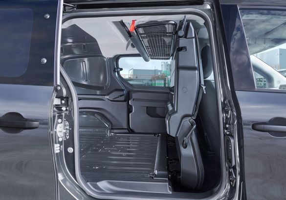 Nissan представил грузопассажирскую версию вэна Townstar