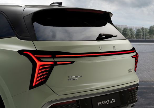 Кроссовер Hongqi HS3 оценили в рублях