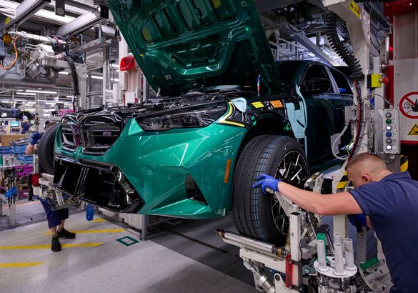 BMW запустил производство седана M5 нового поколения