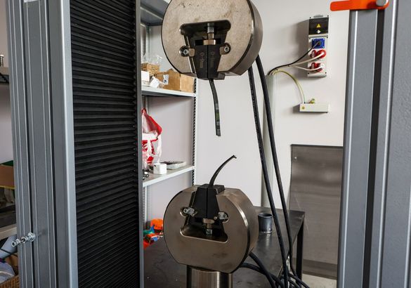 Тест приводных ремней для Hyundai Solaris: рвем, морозим, «запекаем»