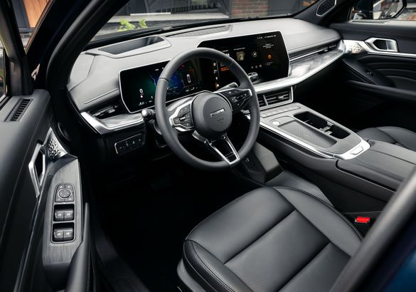 Новый Haval F7 получил рублевый ценник