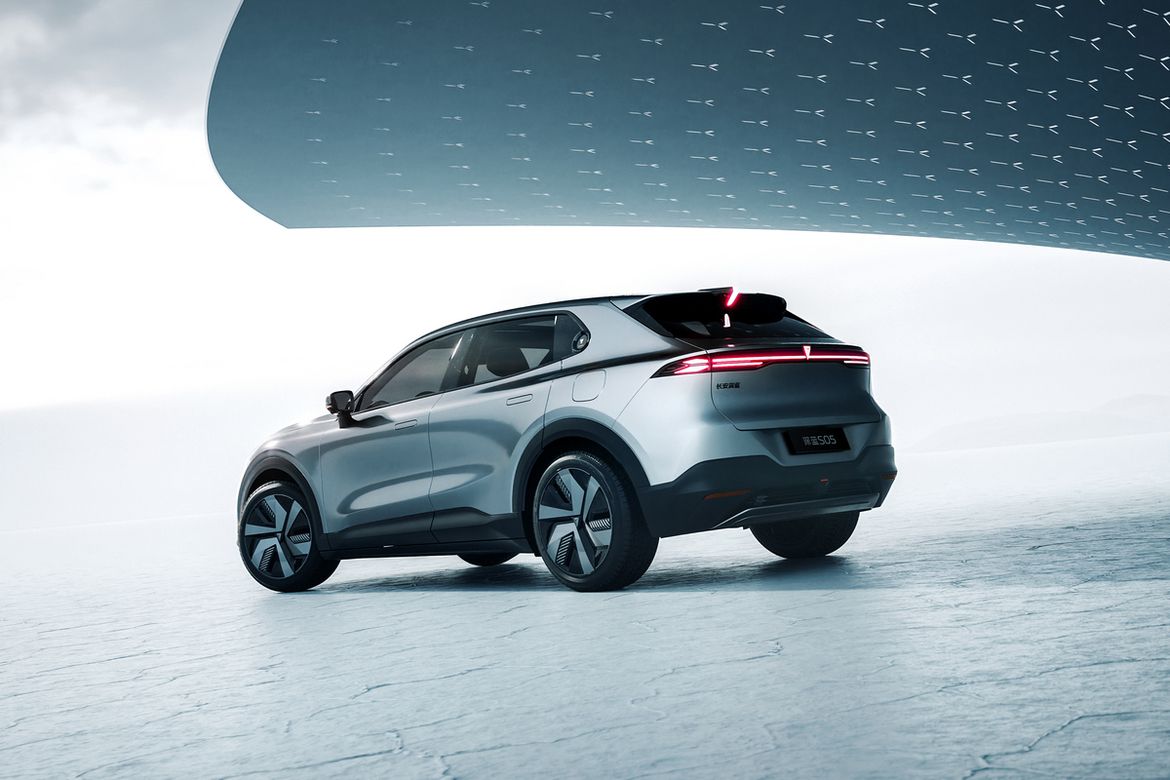 Changan показал новый кроссовер Deepal S05