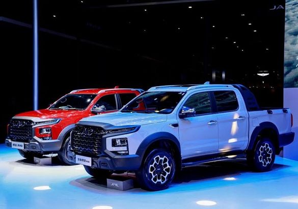 В Китае представили обновленный JAC Т9