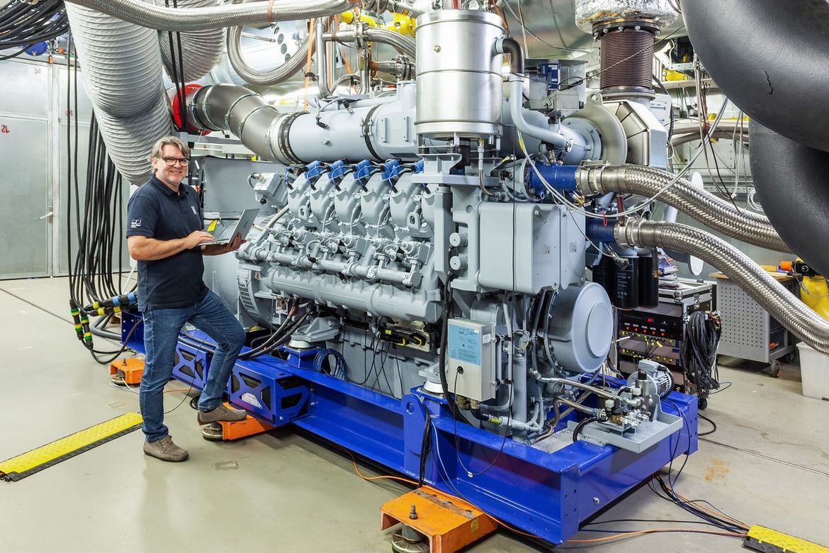 Масла Rolf получили официальное одобрение Rolls-Royce