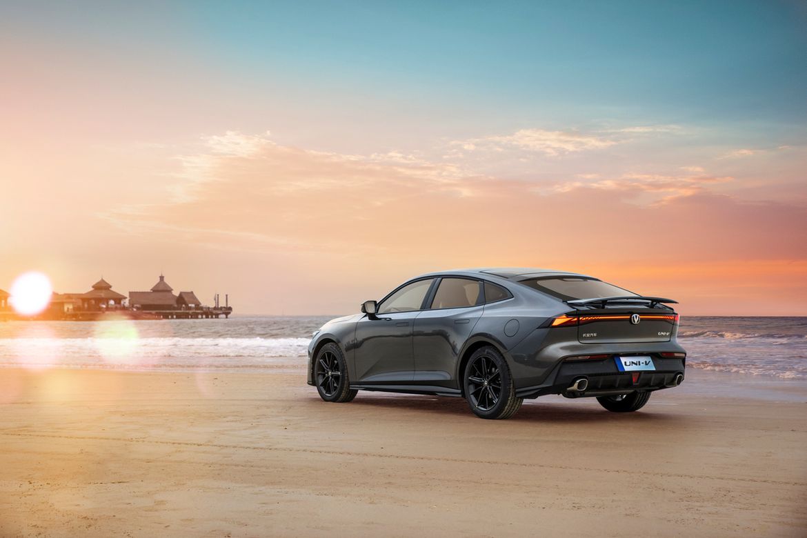 Changan UNI-V получил две новые комплектации