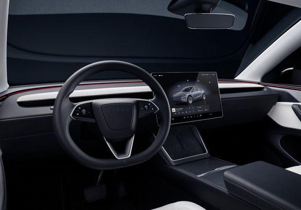 Обновленная Tesla Model Y поступила в продажу в Северной Америке и Европе