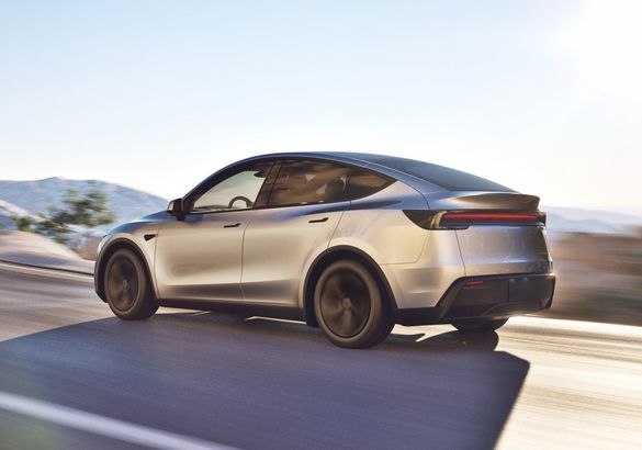 Обновленная Tesla Model Y поступила в продажу в Северной Америке и Европе