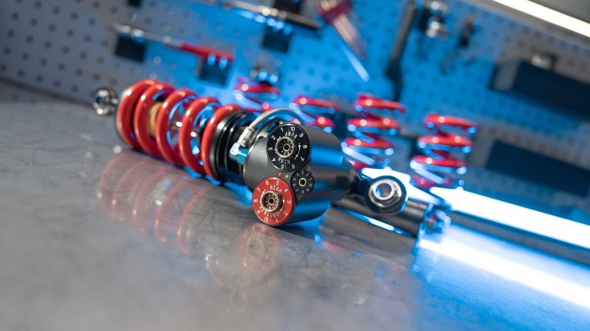 В амортизаторах Bilstein будет использоваться масло Ravenol