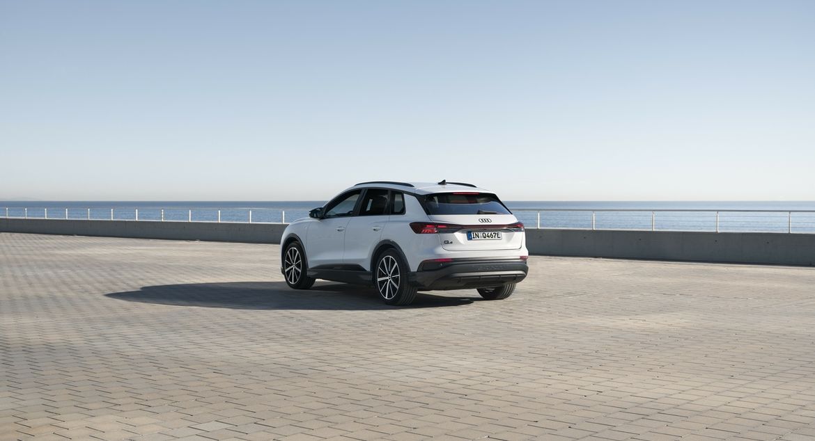 Audi показала новую версию Q4 e-tron