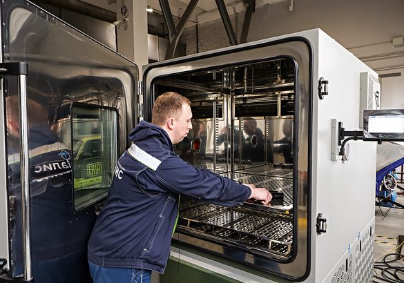 Тест патрубков системы охлаждения для Hyundai Solaris: испытываем на прочность и морозостойкость 8 образцов