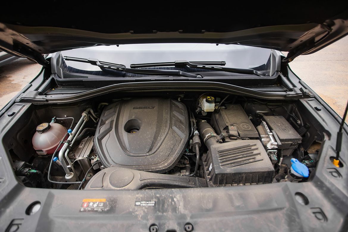 Тест-драйв Geely Okavango и Chery Tiggo 8 Pro Max: семеро по китайским лавкам