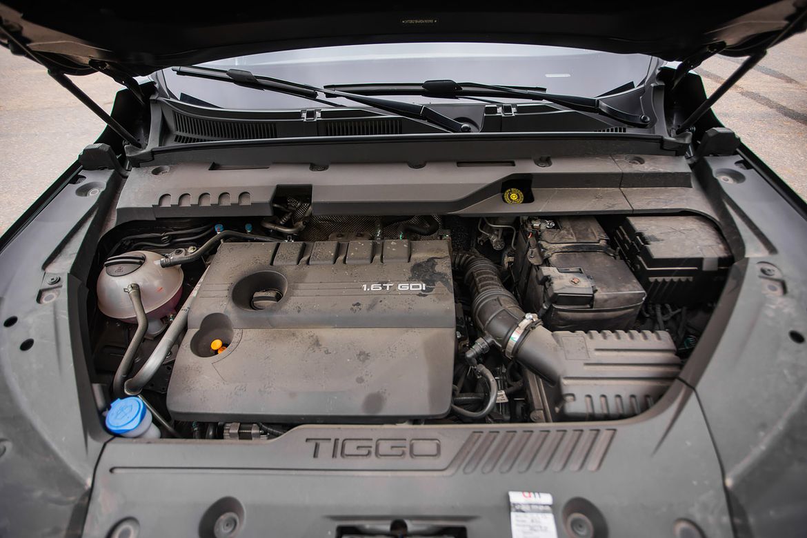 Тест-драйв Geely Okavango и Chery Tiggo 8 Pro Max: семеро по китайским лавкам