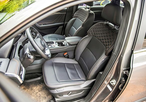 Тест-драйв Geely Okavango и Chery Tiggo 8 Pro Max: семеро по китайским лавкам