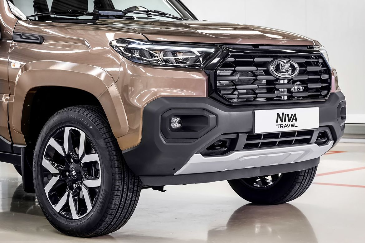 «Подтяжка лица» и новый мотор. Что нового в обновленной Lada Niva Travel?