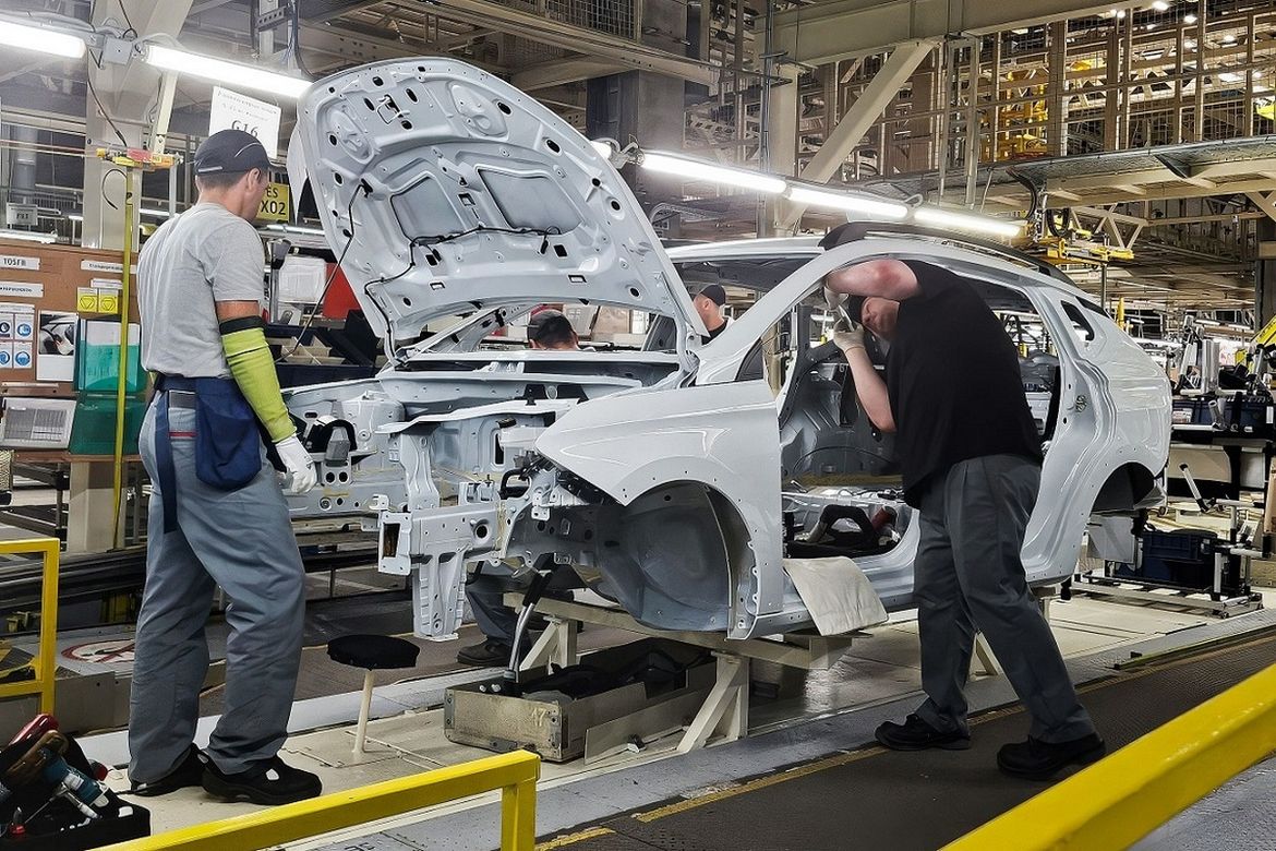 АвтоВАЗ готовит новую Lada Iskra к производству в Петербурге