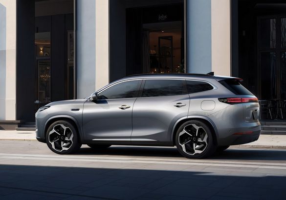 Exeed покажет в Китае новый гибридный кроссовер Е05