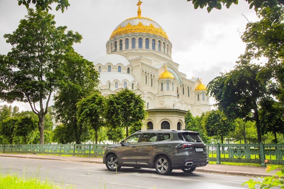 Выходной под Петербургом. Куда поехать большой семьей