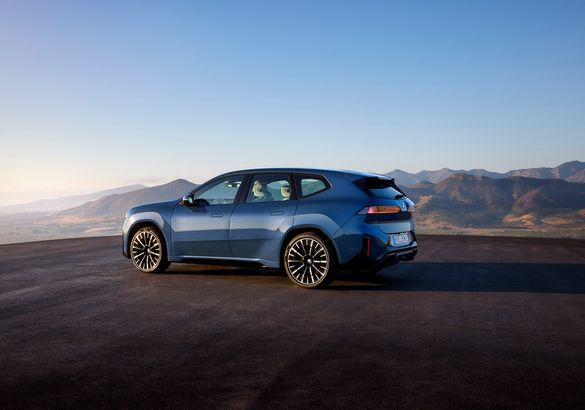 BMW представил iX3 на платформе «нового класса»
