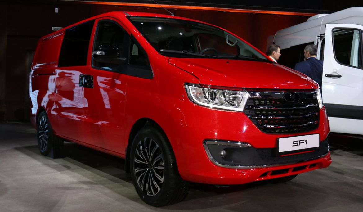 Sollers показал в Москве пассажирский SF1